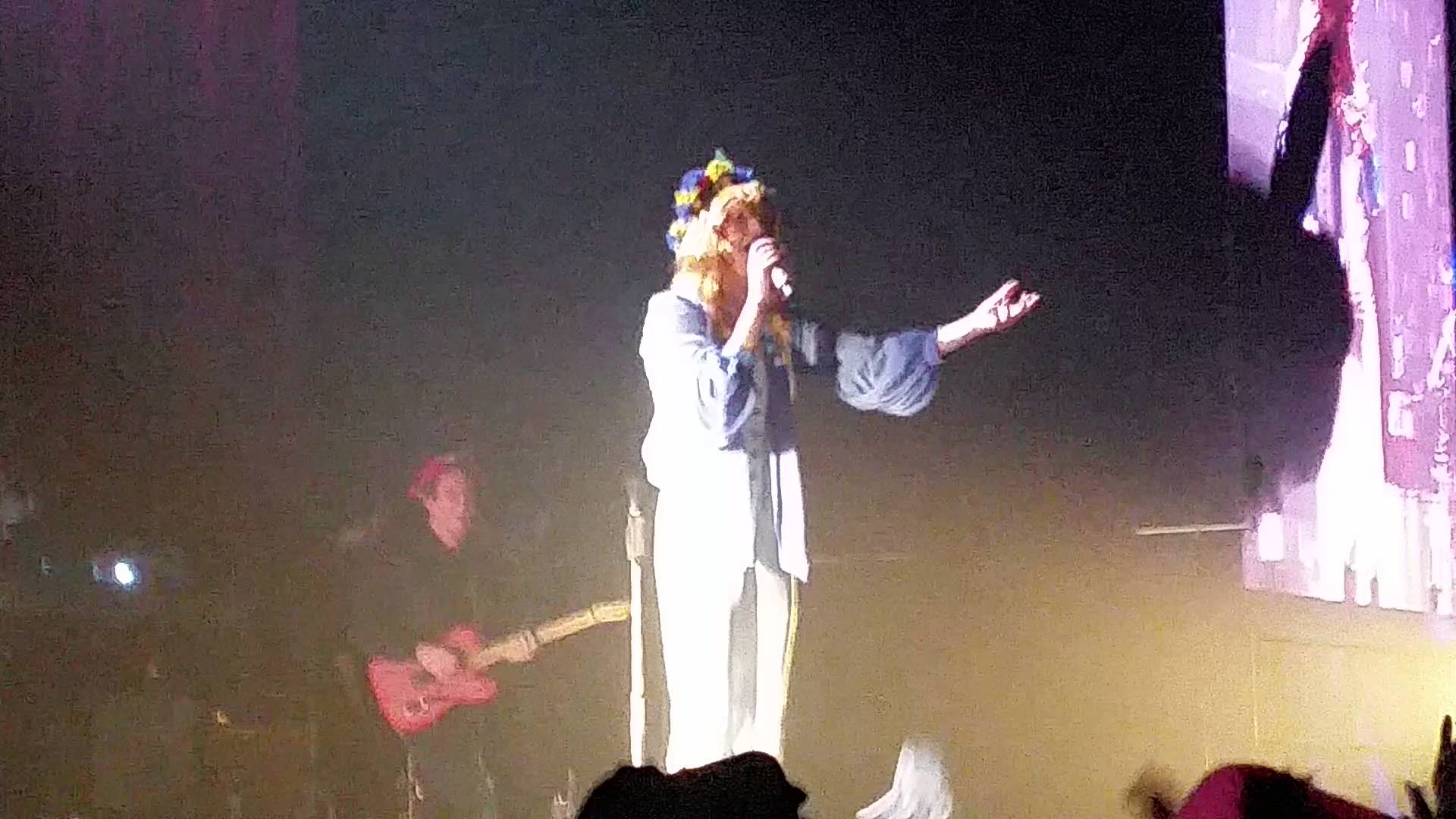 Florence and the Machine – Dog Days & Clothes Off – Live Atlas Arena Lodz Poland