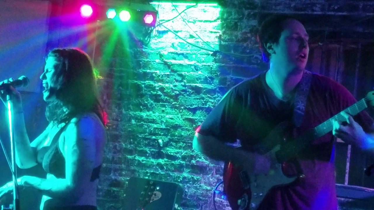 Twisted Black sole performance of Dog house