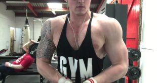 | Best Gym Session Ever | Dog Tricks | Gymshark  Clothing | Chest, Shoulders, Tricep Workout Vlog |