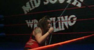 Nikki Knight VS Skylar Slice: Dog Collar Chain Match